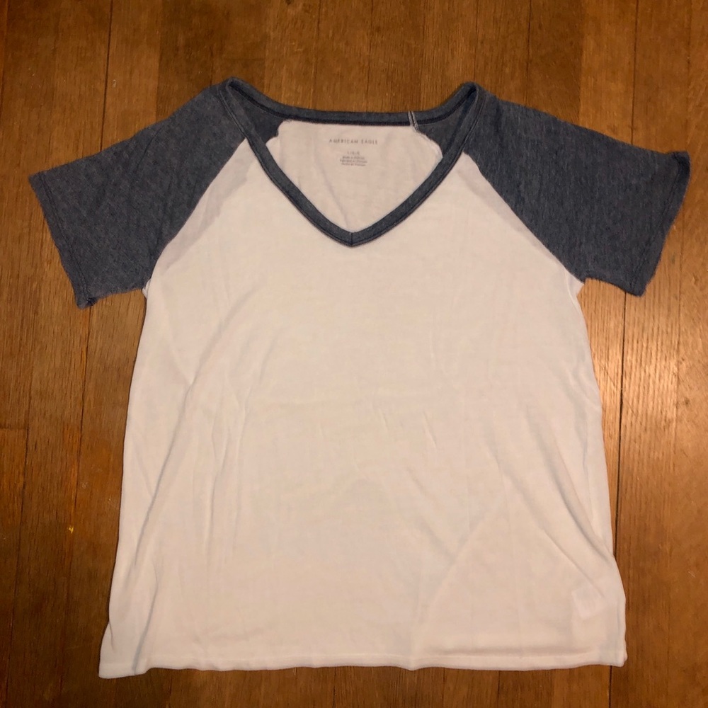 Women’s Large American Eagle Shirt